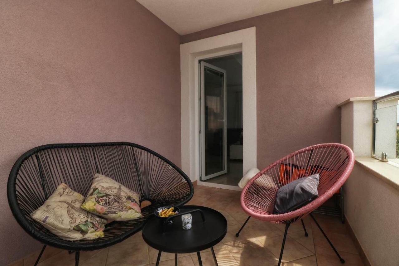 Apartments Link Ровинь Экстерьер фото