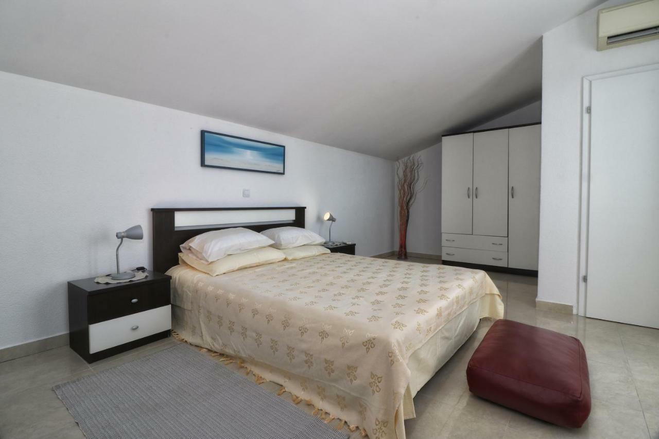 Apartments Link Ровинь Экстерьер фото